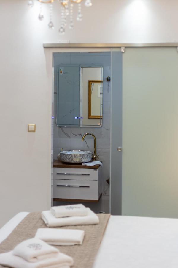 Agora Luxury Boutique Hotel Loutraki  Exterior photo